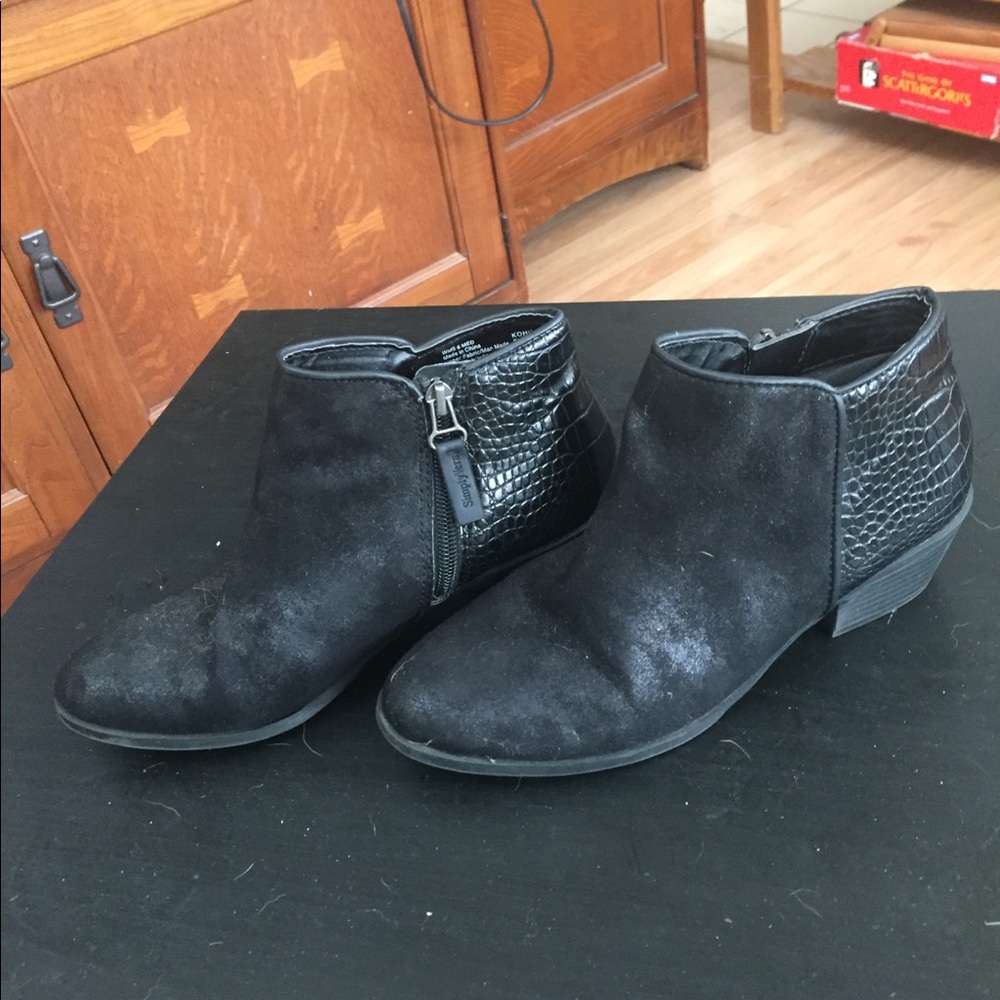 Vera Wang Booties